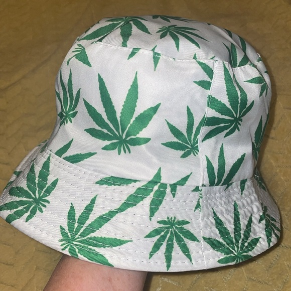 🎉Reversible fisherman, sun-hat. Weed-printed hat. Unisex. NWOT! - Picture 3 of 7